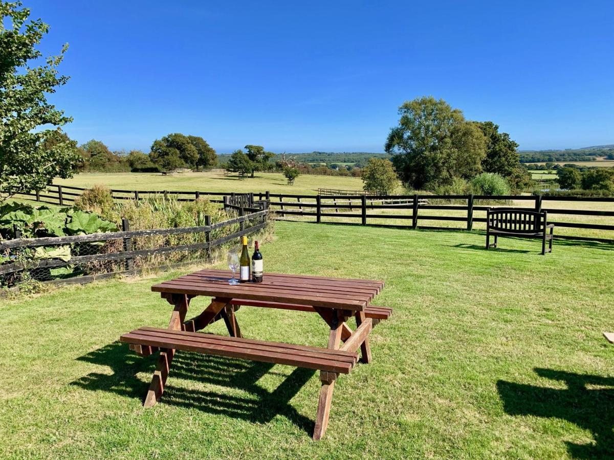 Little Upton Farm Cottages Ryde  Exteriör bild